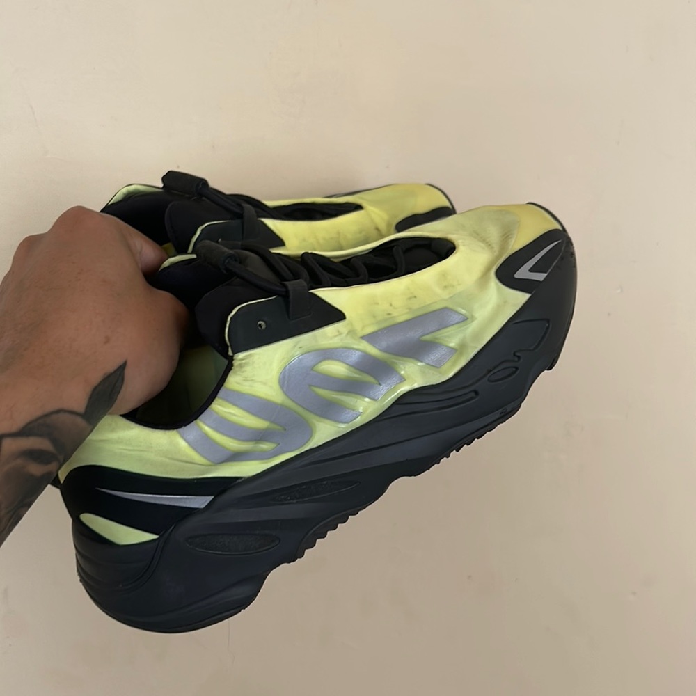Yeezy 700